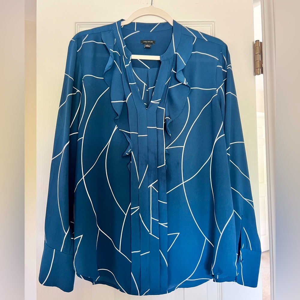 Ann Taylor - Blouse